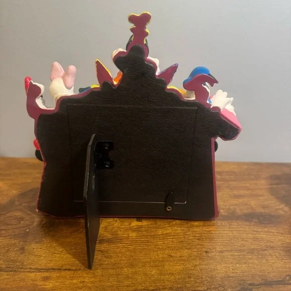 Walt Disney World Mickey Mouse Friends Art Theme 3D Picture Frame - Picture 5 of 13